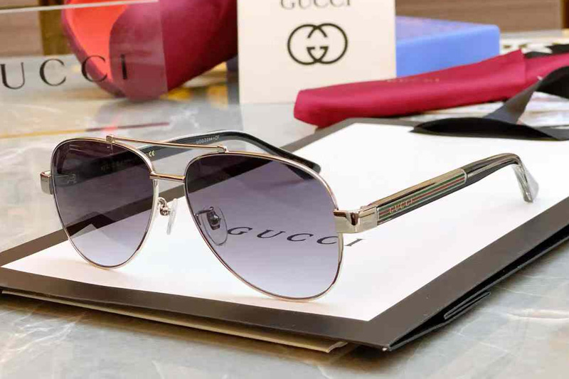 GG0528S Sunglasses Silver Gradient Gray