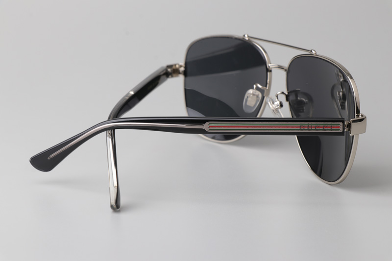 GG0528S Sunglasses Silver Gray