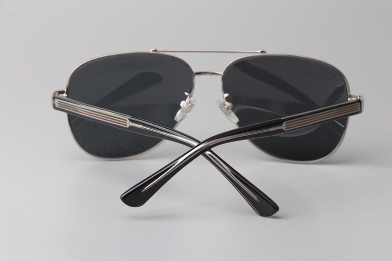 GG0528S Sunglasses Silver Gray