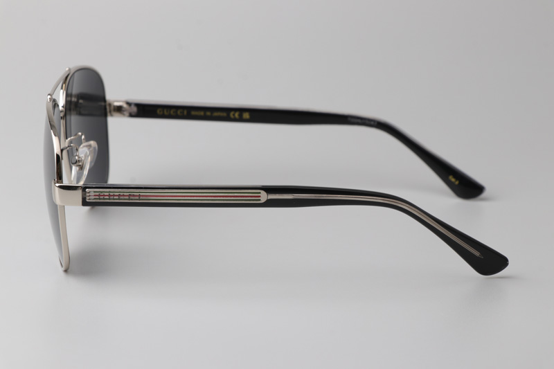 GG0528S Sunglasses Silver Gray