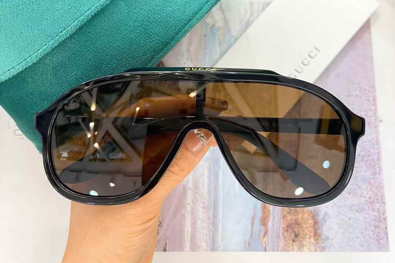 GG1038S Sunglasses Black Brown