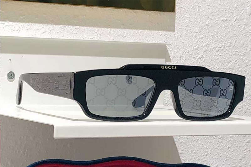 GG1592S Sunglasses Black Silver Logo