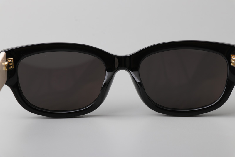 GG1667S Sunglasses Black White Gray