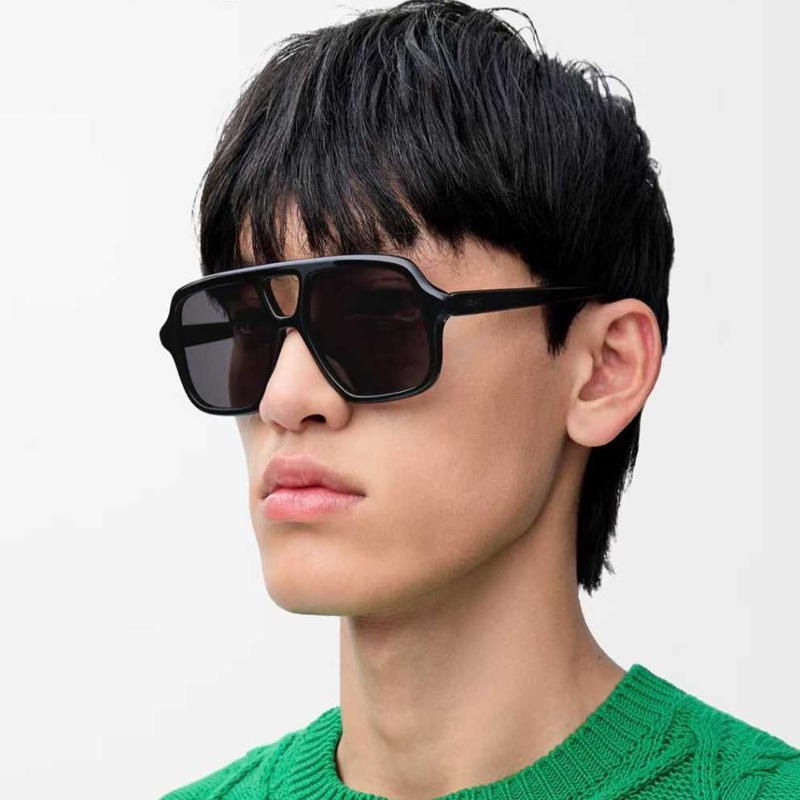 LW40161U Sunglasses Black Gray