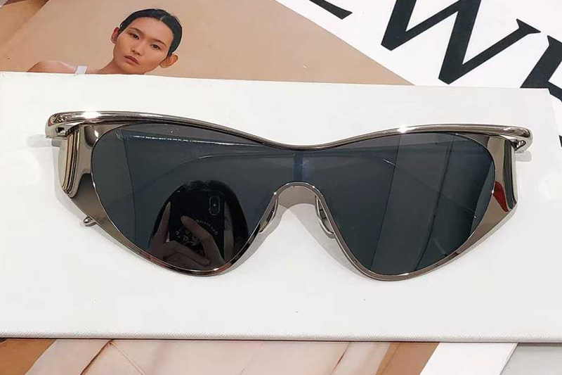 LW40165U Sunglasses Silver Mirror