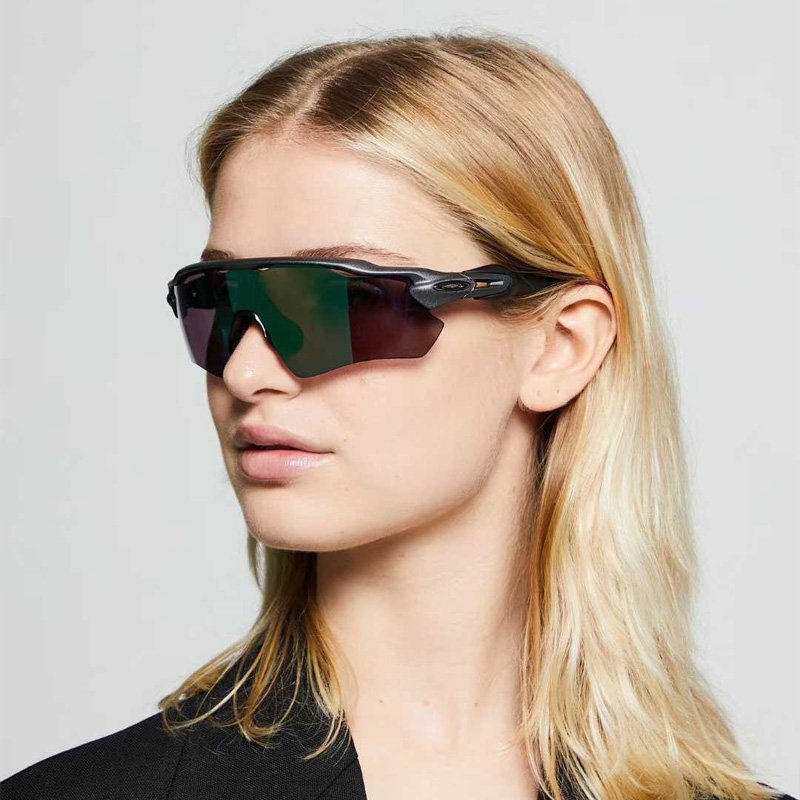 OO9208 Sunglasses Gray Red