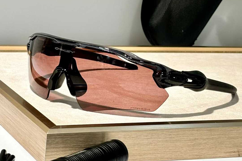 OO9208 Sunglasses Gray Red