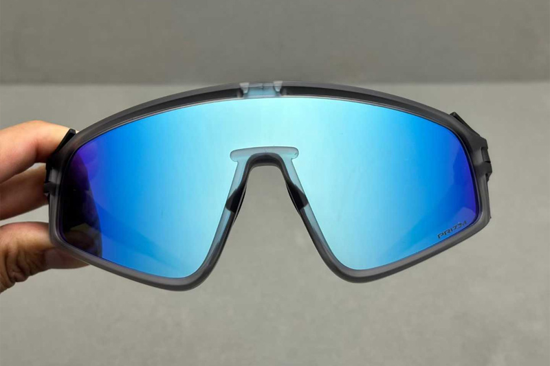 OO9404 Sunglasses Gray Blue Flash