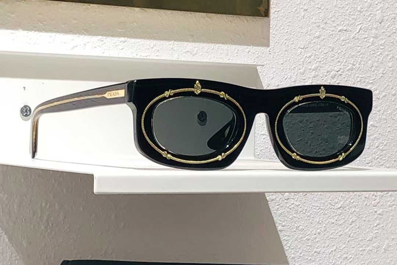 PRB02S Sunglasses Black Gold Gray