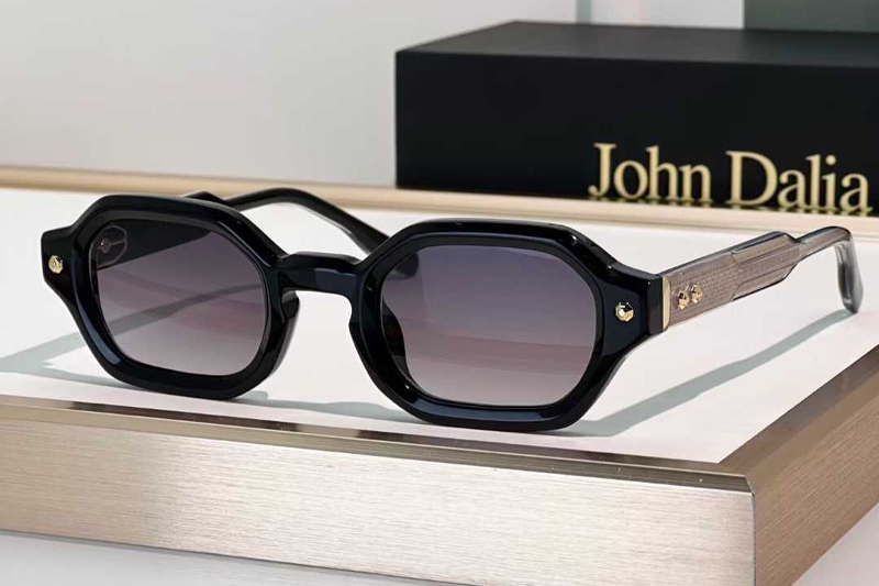 Project P05 Sunglasses Black Gold Gradient Gray