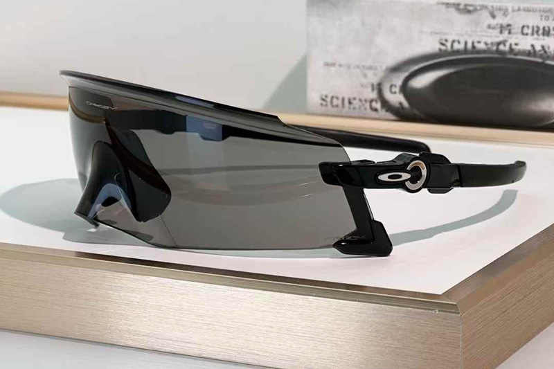 Radar EV Kato Sunglasses Black Gray