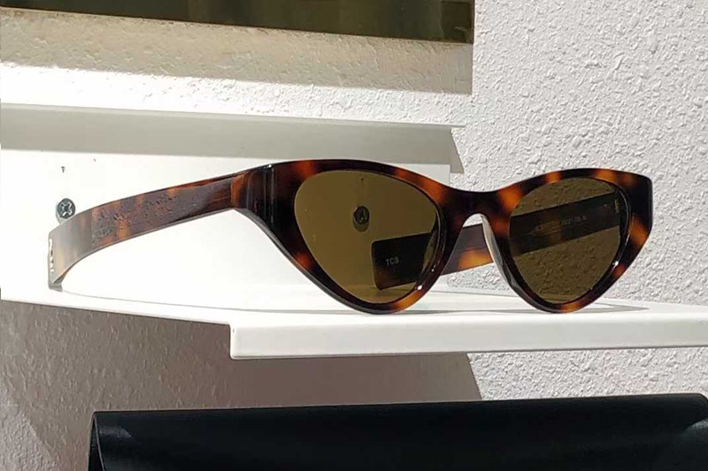 SLM144 Sunglasses Tortoise Brown