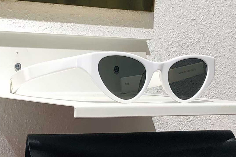 SLM144 Sunglasses White Gray