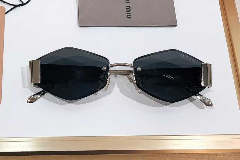 SMU16ZS Sunglasses Black Silver Gray