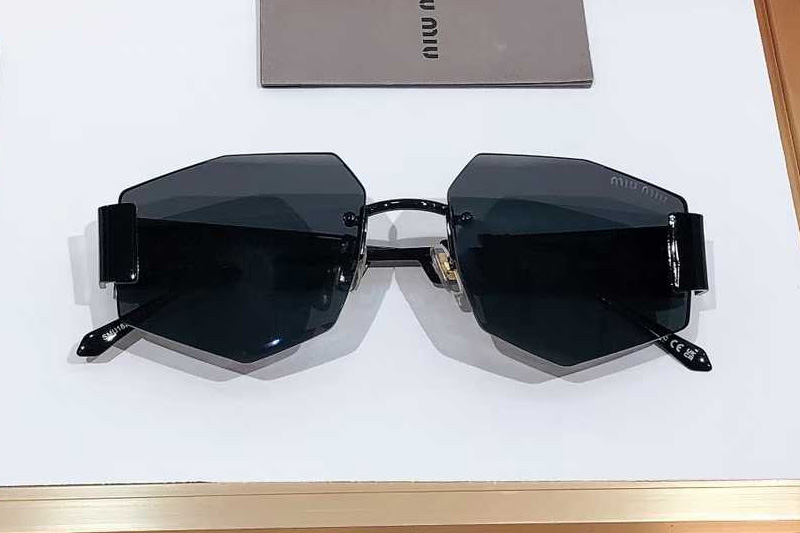 SMU18ZS Sunglasses Black Gray