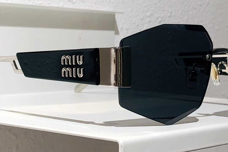 SMU18ZS Sunglasses Black Silver Gray