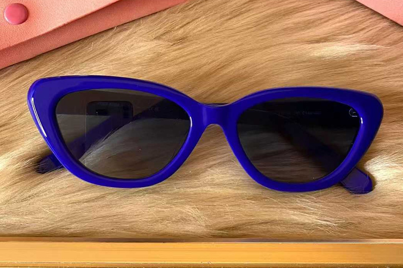 SMU22W Sunglasses Blue Gradient Blue