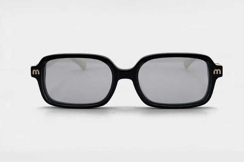 SMU72KS Sunglasses Black White Light Gray