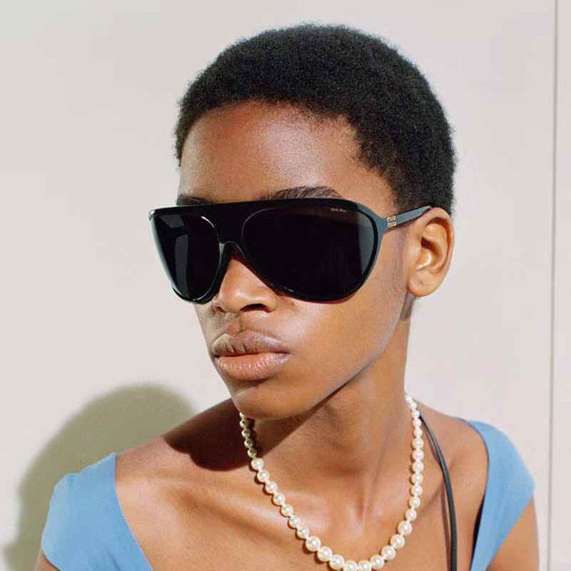 SMUA01S Sunglasses Black Gray