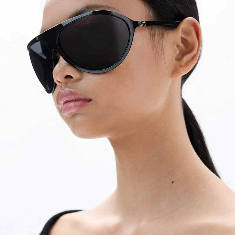SMUA01S Sunglasses Black Gray