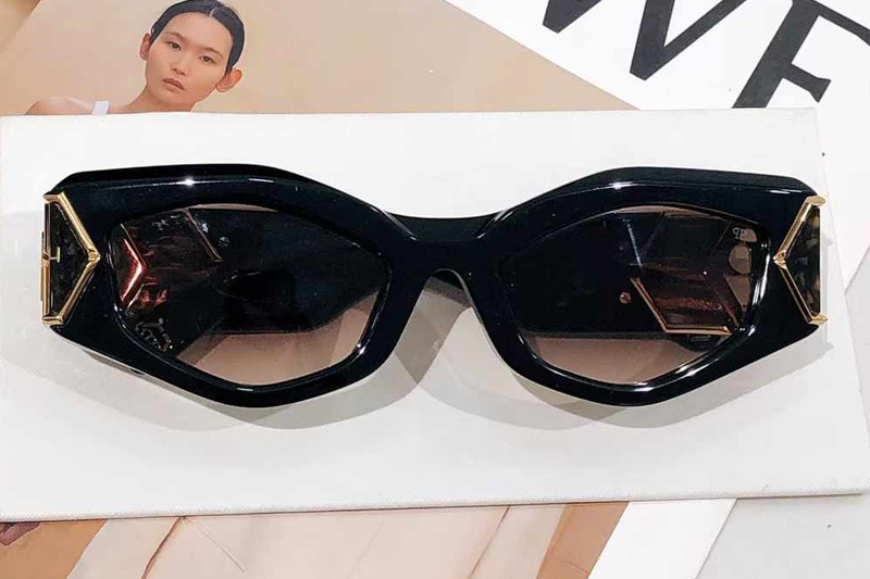 SPP136 Sunglasses Black Gradient Brown