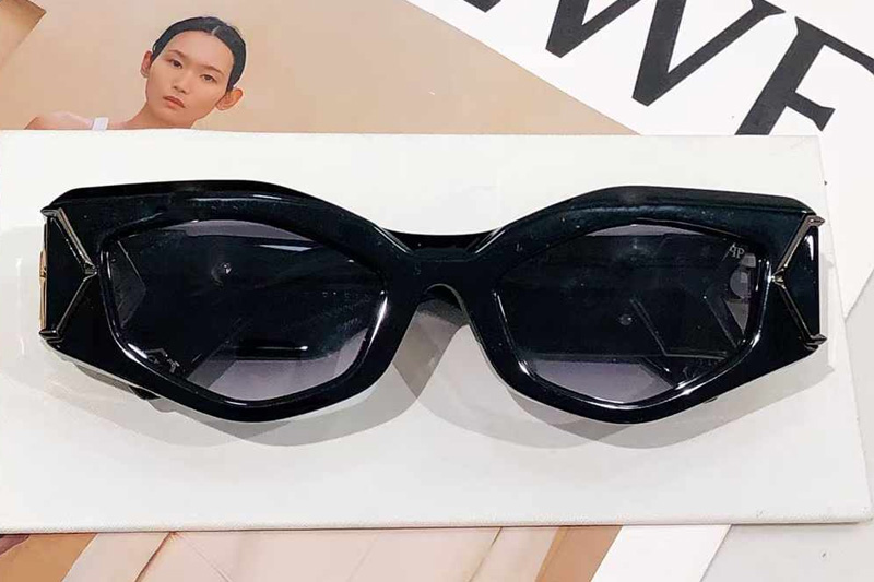 SPP136 Sunglasses Black Gradient Gray