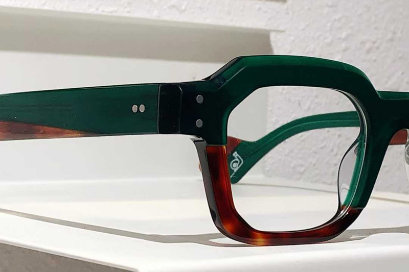 Slow Down Eyeglasses Green Tortoise