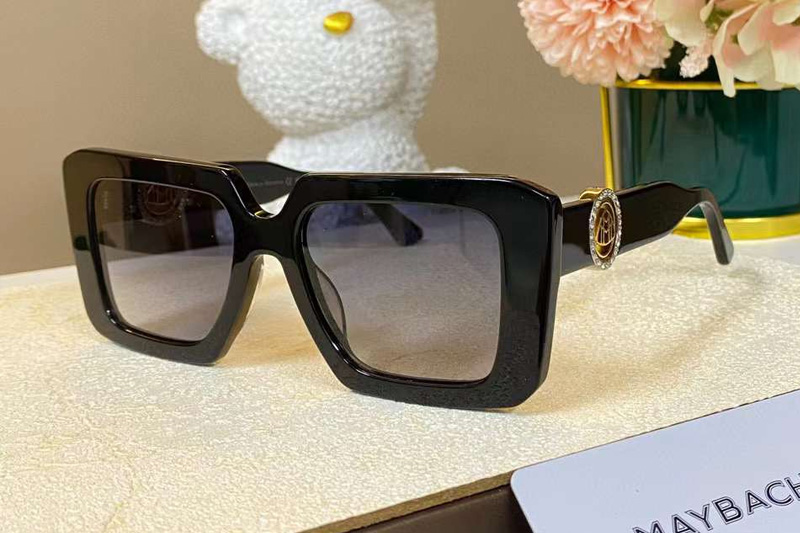 The Bae Sunglasses Black Gradient Gray