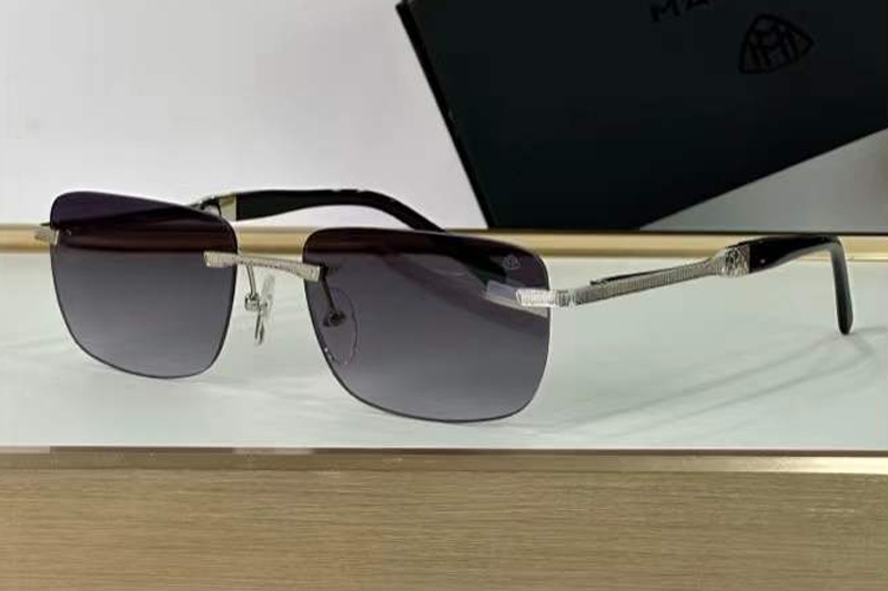 The Conquest Sunglasses Silver Black Gradient Gray