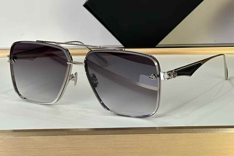 The Haly Sunglasses Silver Gradient Gray