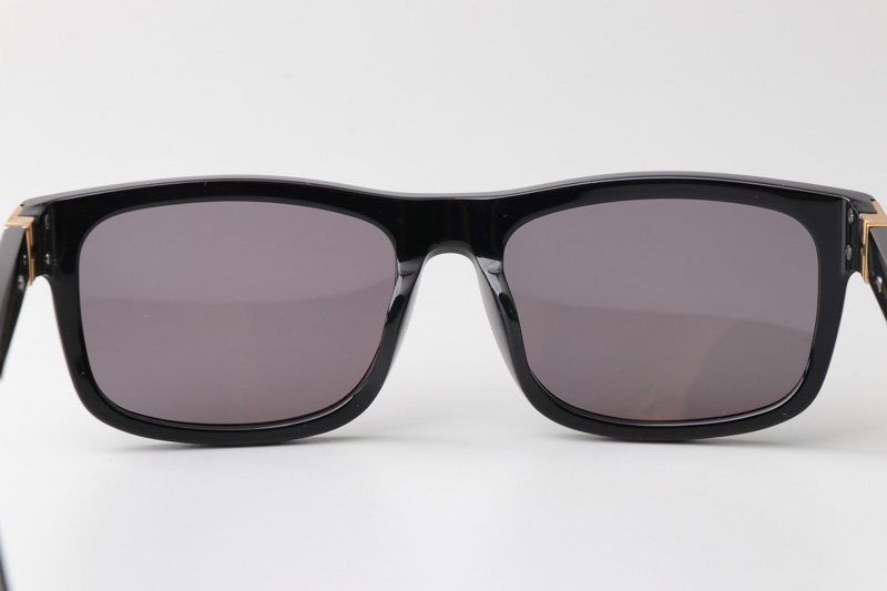The King Sunglasses Black Gray