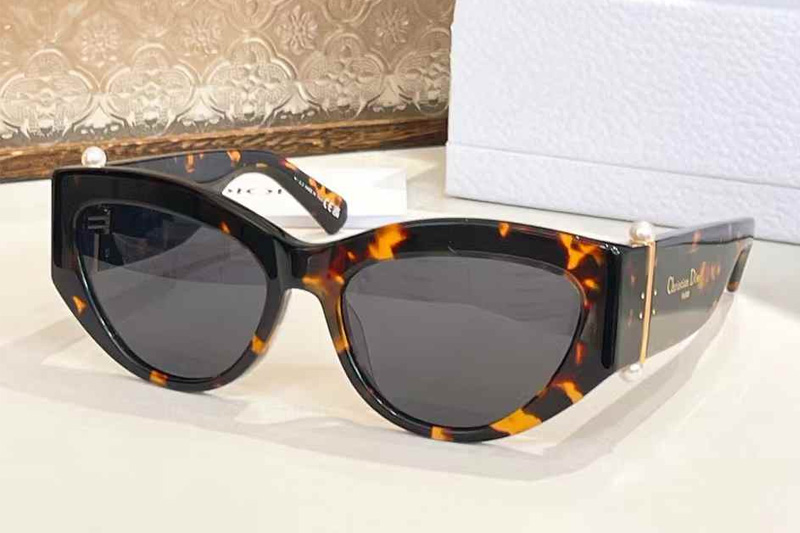 Tribales B1F Sunglasses Tortoise Gray