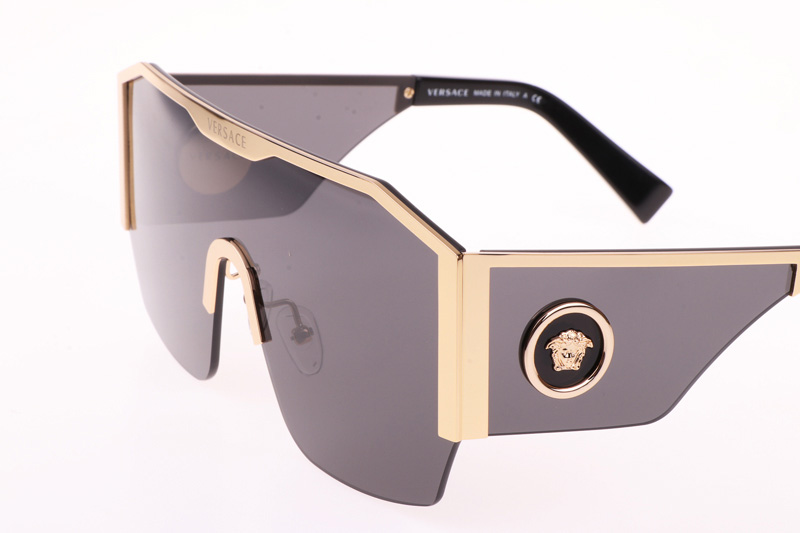 VE2220 Sunglasses In Gold Grey Lens