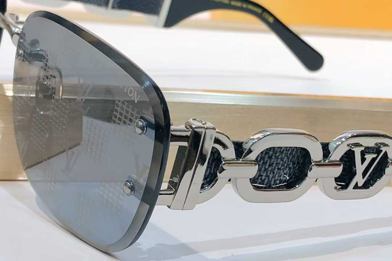 Z2057U Sunglasses Black Mirror Logo